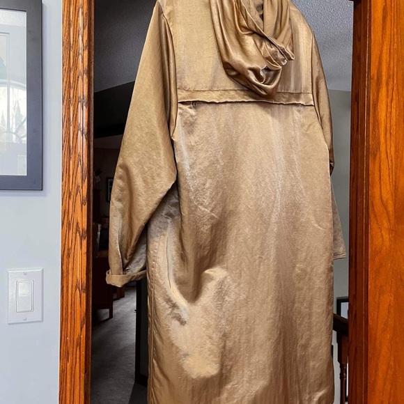 Linda Lundstrom vintage LaParka long coat gold 100% wool sz 10 with nylon shell. - Picture 4 of 10